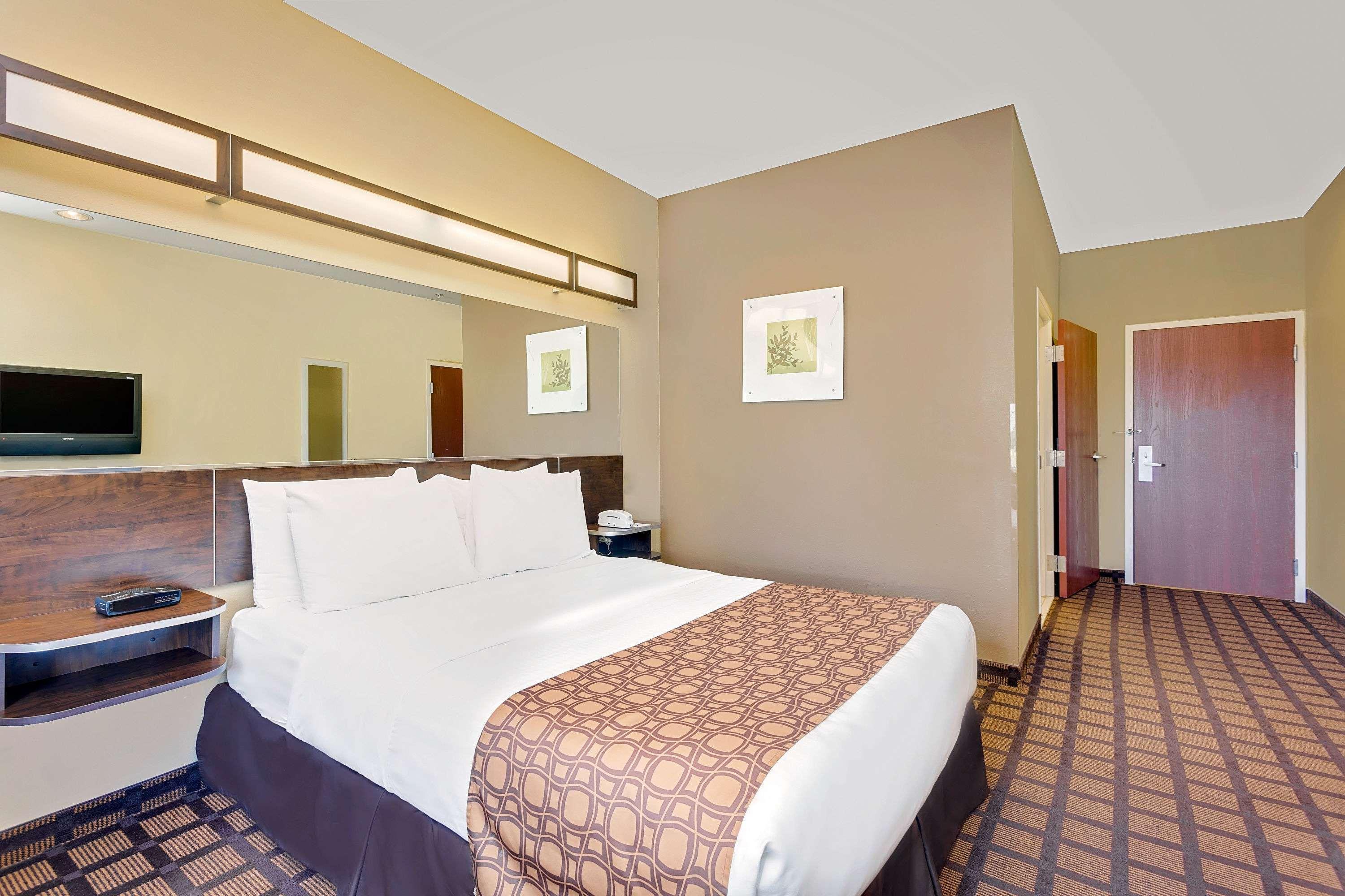Microtel By Wyndham Perry National Fairground Area I-75 Exterior photo