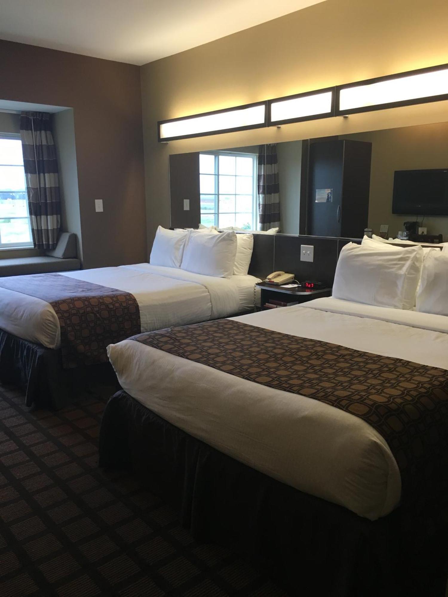 Microtel By Wyndham Perry National Fairground Area I-75 Room photo